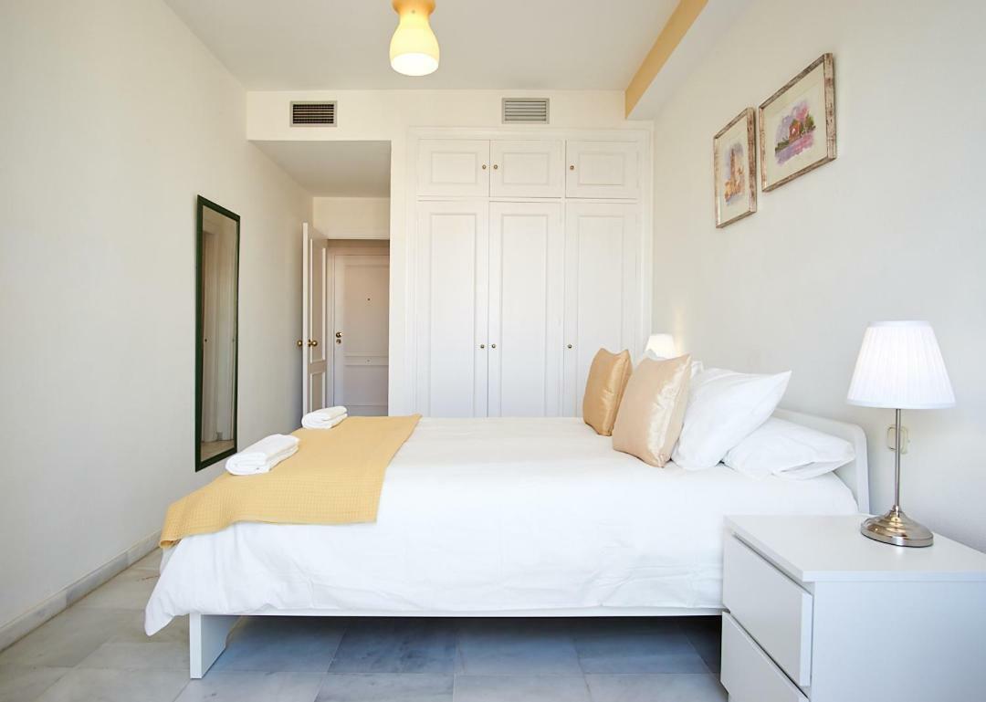 San Jacinto Triana Suite By Valcambre เซบีญา ภายนอก รูปภาพ